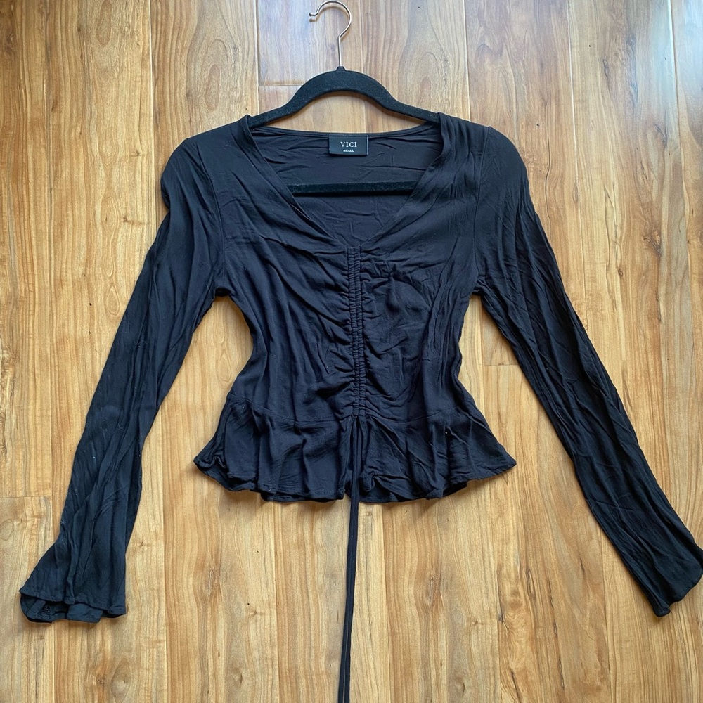 VICI Kaylin Ruched Long Sleeve Top